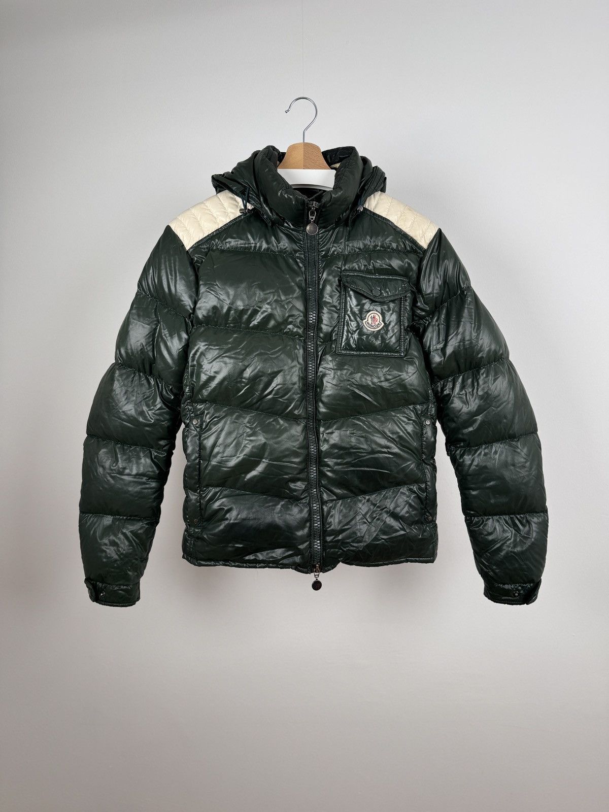 Moncler down jacket (M-L)