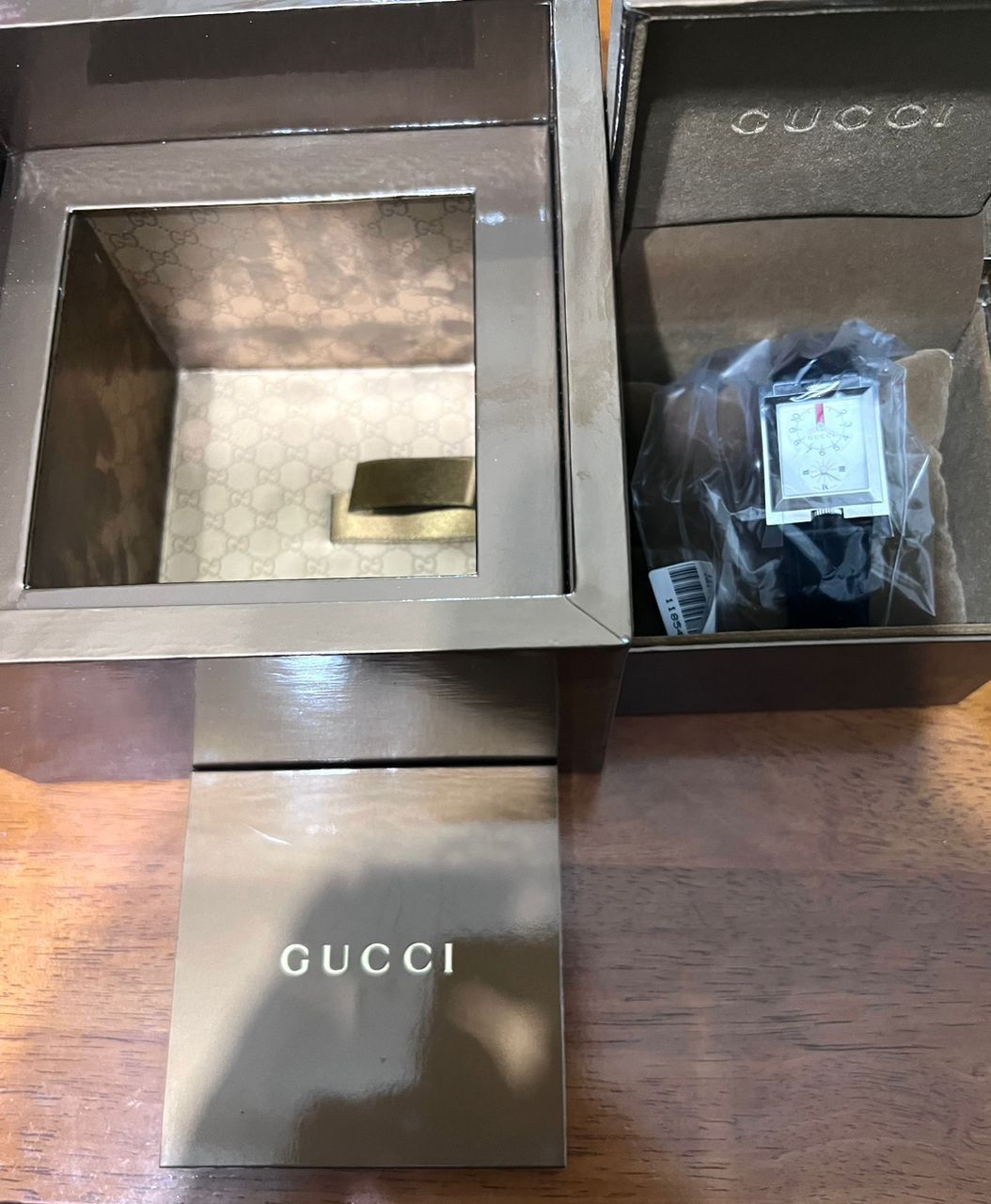 Gucci OFFER YOUR PRICE🔥 GUCCI 111 dualtime unisex watch Size ONE SIZE - 3 Thumbnail
