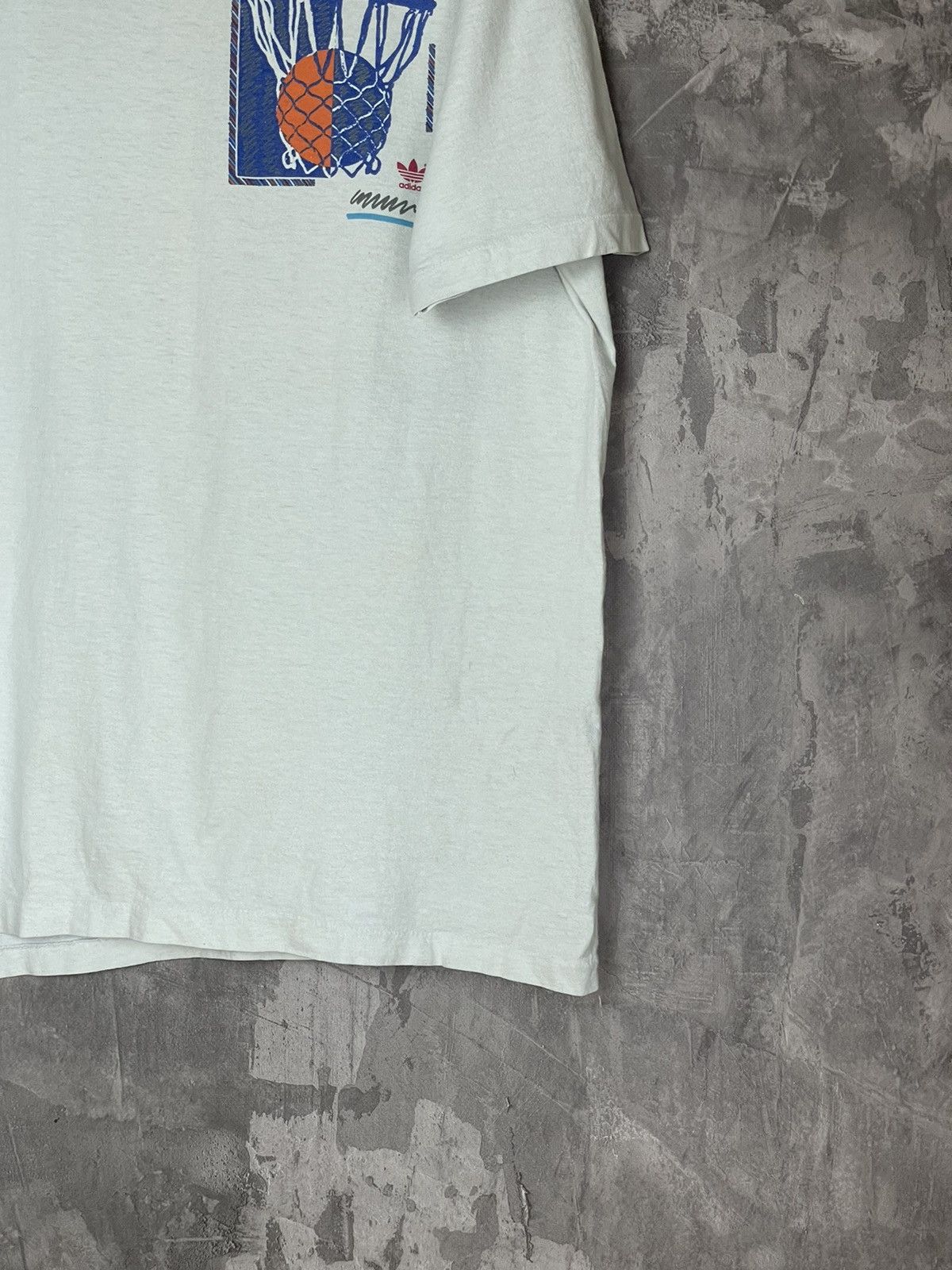 Adidas × Vintage Adidas Abstract Basketball Pop Art Spell Out T-Shirt VTG Size US L / EU 52-54 / 3 - 7 Thumbnail