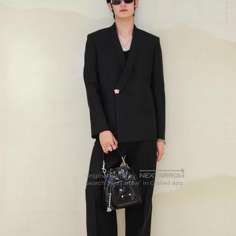 Louis Vuitton Louis Vuitton Black nigo floral button blazer jacket Size US M / EU 48-50 / 2 - 7 Thumbnail