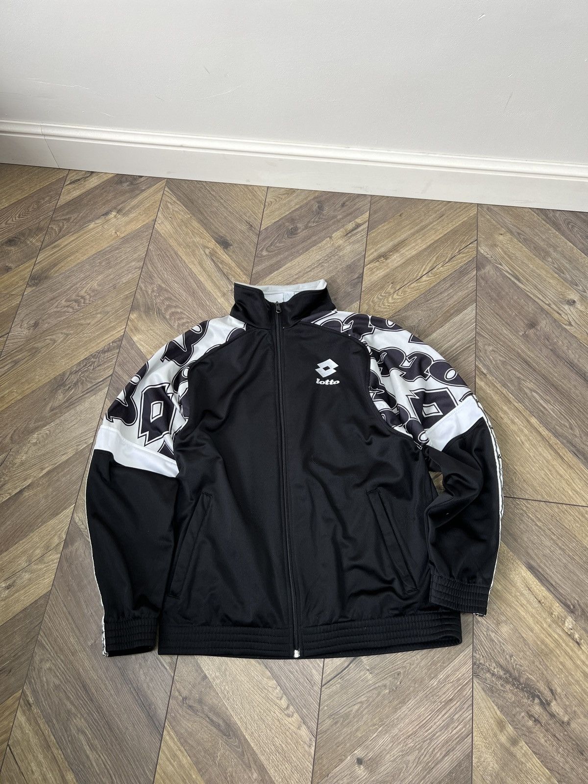 Lotto Sport Vintage Lotto Track Jacket black white big logo sport 90s Size US L / EU 52-54 / 3 - 3 Thumbnail