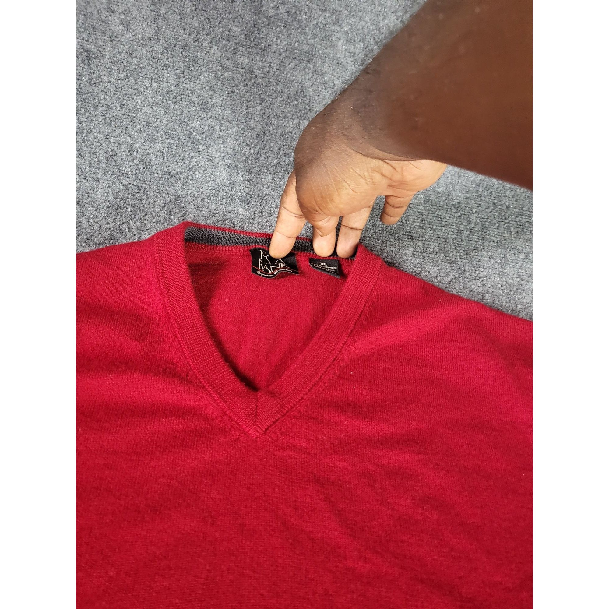 Jos. A. Bank Jos A. Bank Merino Wool Sweater Men Sz XL Tight Knit V Neck Size US XL / EU 56 / 4 - 2 Thumbnail