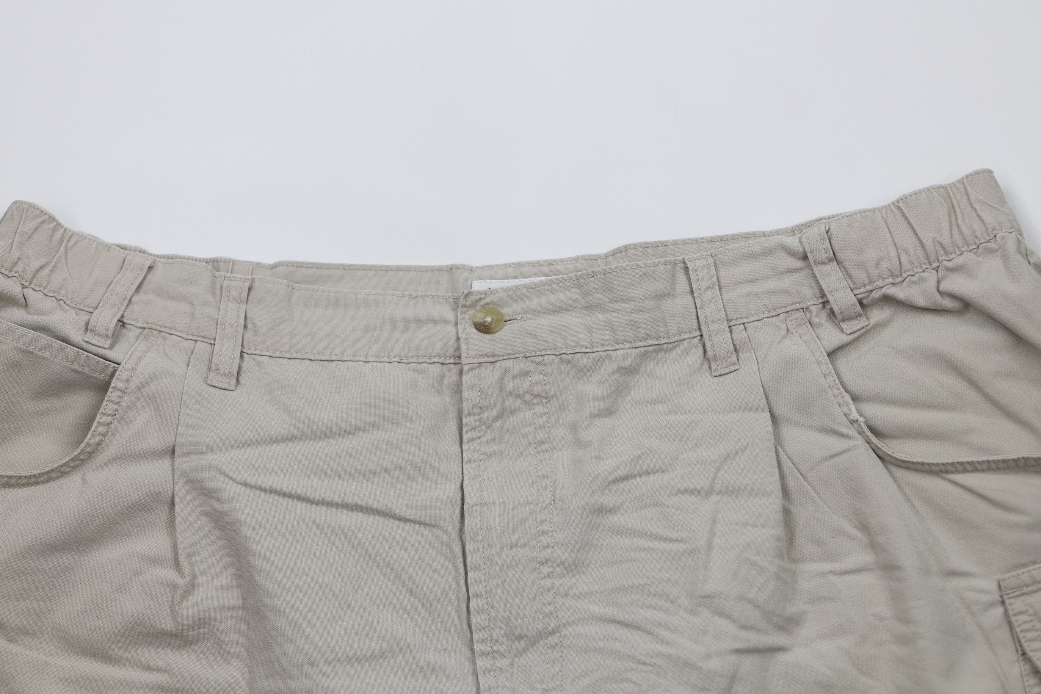 Columbia × Vintage Vintage Columbia Spell Out Above Knee Cargo Shorts Cotton Size US 42 / EU 58 - 2 Thumbnail