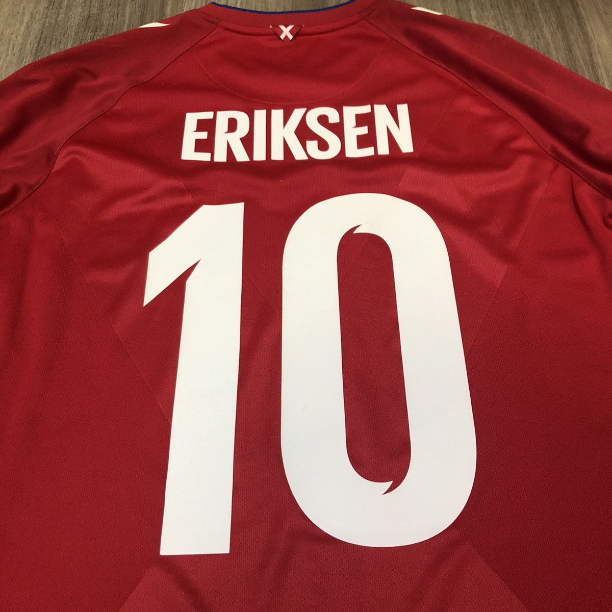 Hummel Denmark World Cup 2018 home shirt #10 Eriksen Size US S / EU 44-46 / 1 - 5 Thumbnail