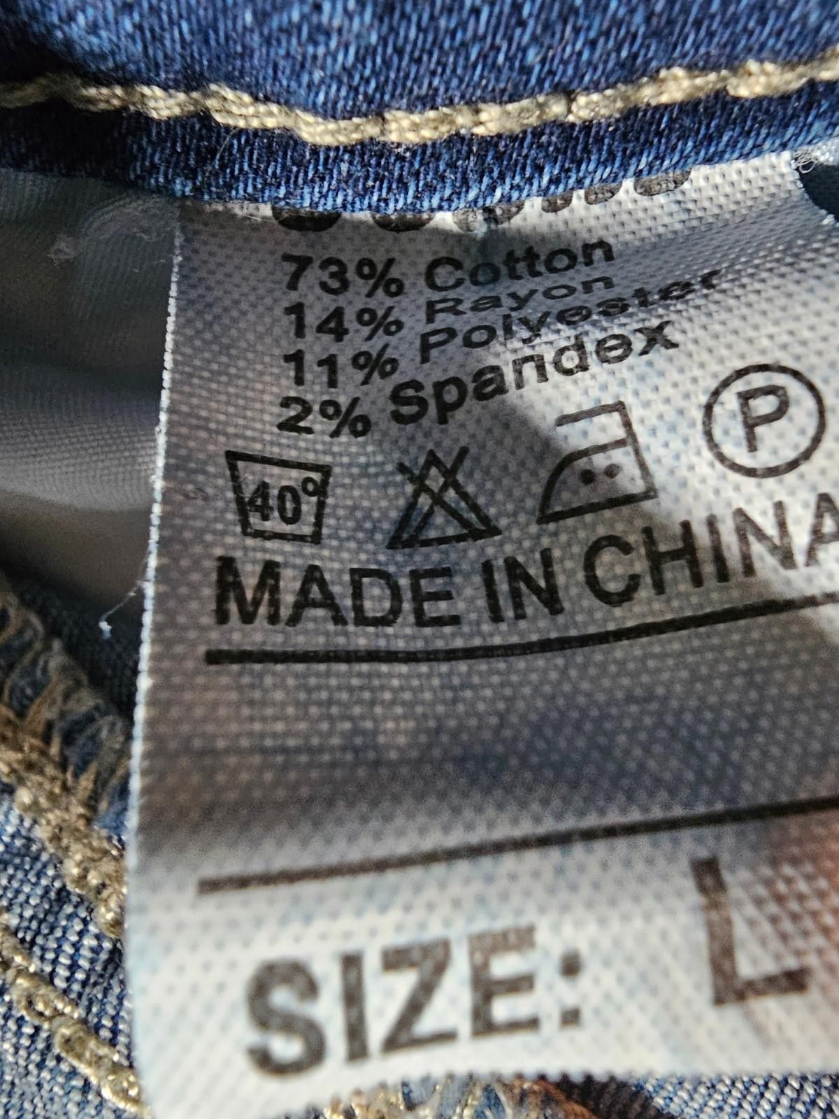 Designer Surprise Surprise Destroyed Jeans Large APPROX 30.5 x 29 Size 36" / US 14 / IT 50 - 8 Thumbnail