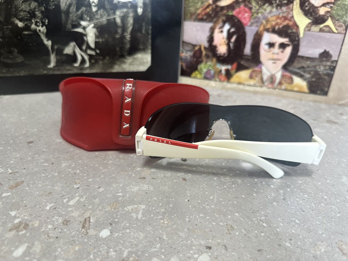 Prada Prada SPS 07F 4AO-1A1 125 vintage Luxury sunglasses Size ONE SIZE - 3 Thumbnail