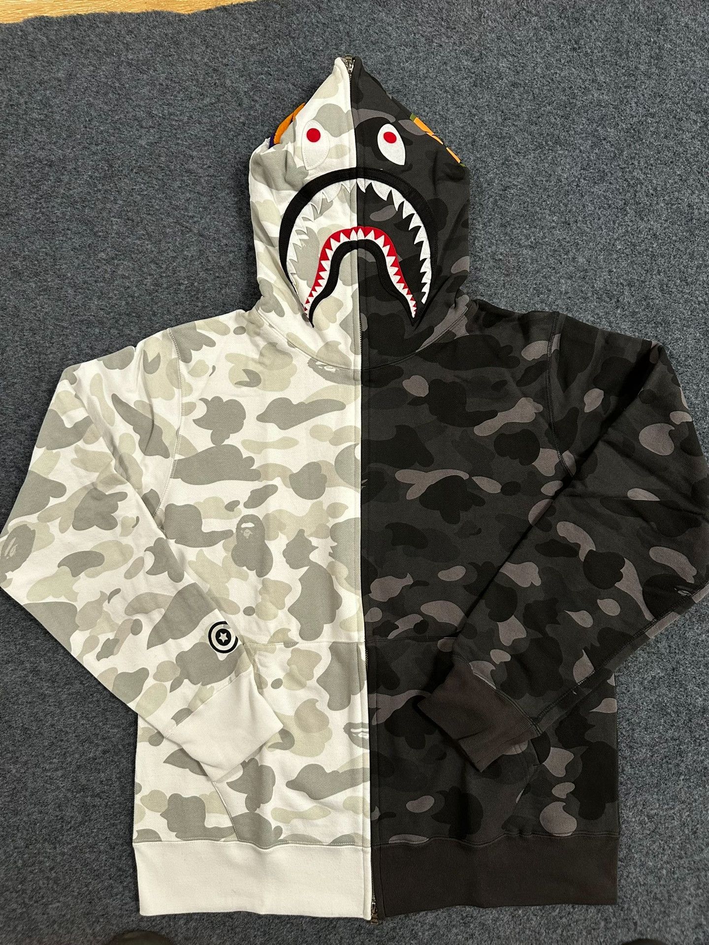 Bape Bape Black-white Shark Sweatshirt Size US XL / EU 56 / 4 - 1 Thumbnail