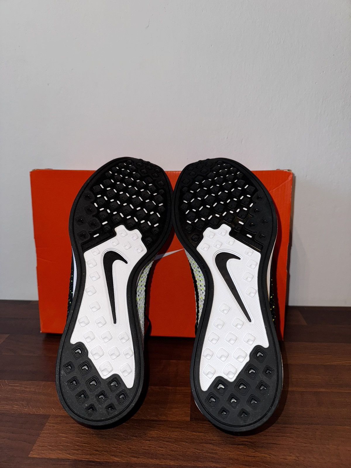 Nike Nike Fly Racer Orca Volt 45 EU / 11 US–NEW– Authentic + Box Size US 11 / EU 44 - 5 Thumbnail