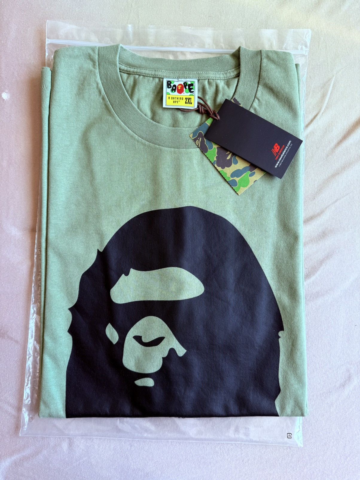 Bape × New Balance Bape x New Balance tee olive Size US XXL / EU 58 / 5 - 3 Thumbnail