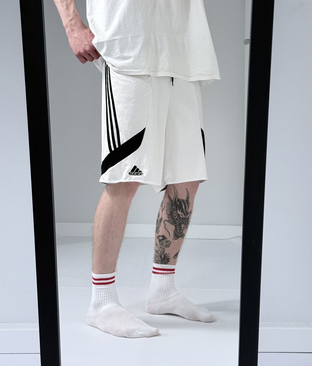 Adidas Vintage Adidas Y2K streetwear sportswear shorts Size US 32 / EU 48 - 4 Thumbnail