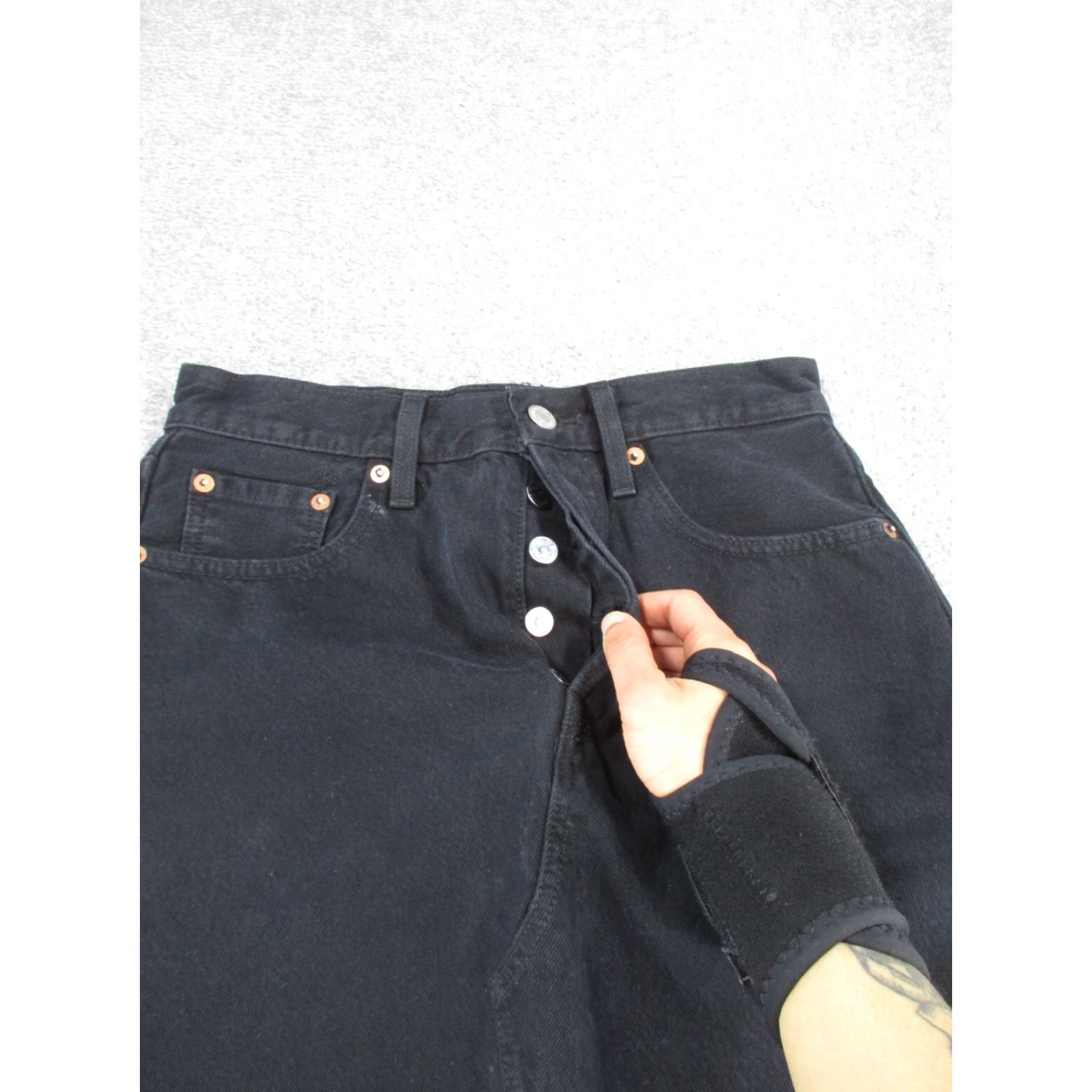 Levi's Levis Skirt Womens 26 Black Denim A Line Mini Frayed Hem Size 26" / US 2 / IT 38 - 3 Thumbnail