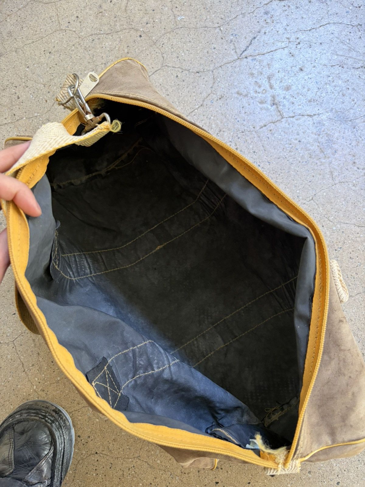 Vintage Thrashed Vintage Canvas Duffle Bag Size ONE SIZE - 5 Thumbnail