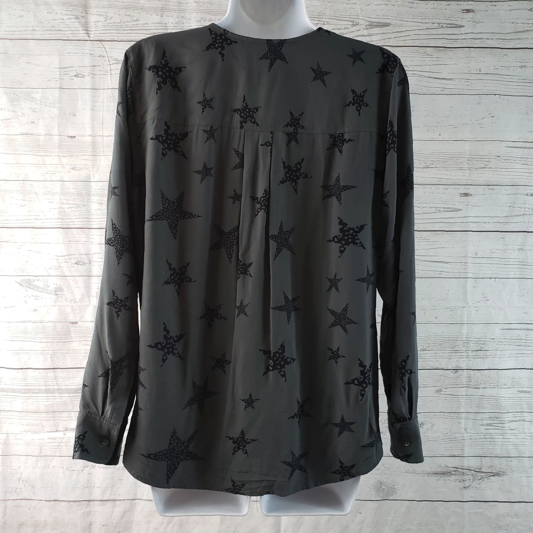 Rails Rails Womens Hillary Blouse Sz M Charcoal Gray Faux Wrap Stars Long Sleeve V-Neck Shirt Girls? Size M / US 6-8 / IT 42-44 - 4 Thumbnail