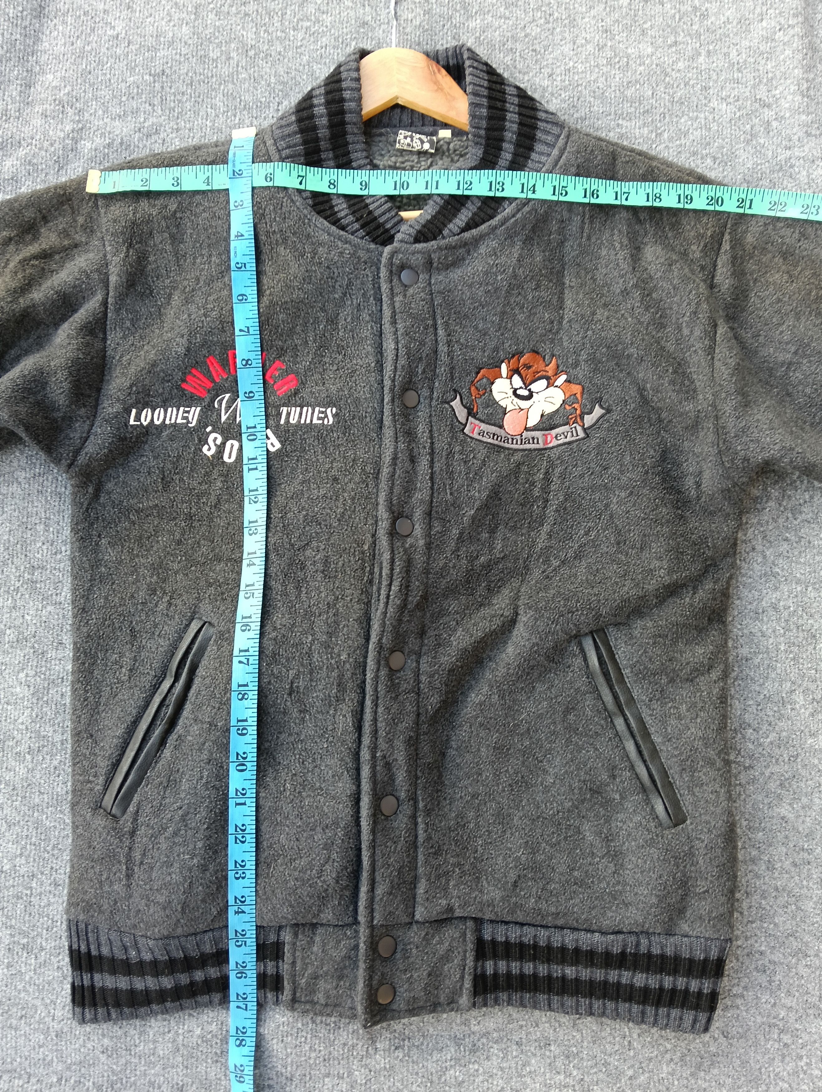 Warner Bros Vintage Tasmanian devil jacket. Size US M / EU 48-50 / 2 - 7 Thumbnail