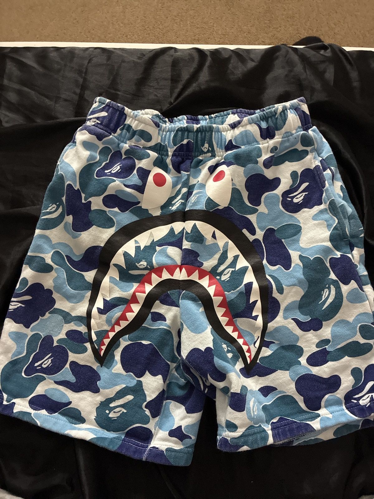 Bape BAPE SHARK CAMO SHORT Size US 36 / EU 52 - 1 Thumbnail