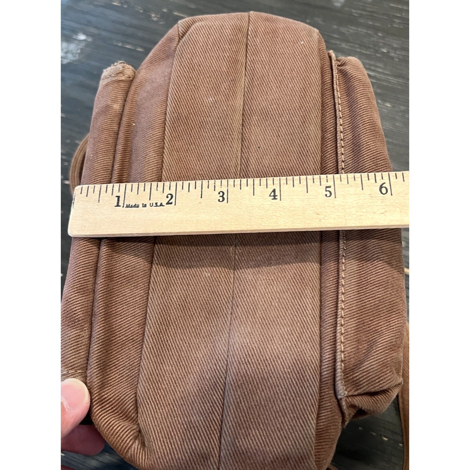 Fossil VINTAGE Fossil Crossbody Bag 1954 - Genuine Leather, Pebbled - Tan - 11x8x3 in - Adjustable Strap - Canvas Lining - 90s Classic Designer Women Size ONE SIZE - 4 Thumbnail