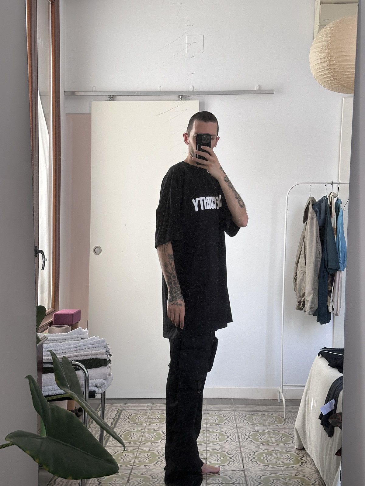 Vetements Vetements Insecurity Tee T-shirt Size US S / EU 44-46 / 1 - 12 Thumbnail