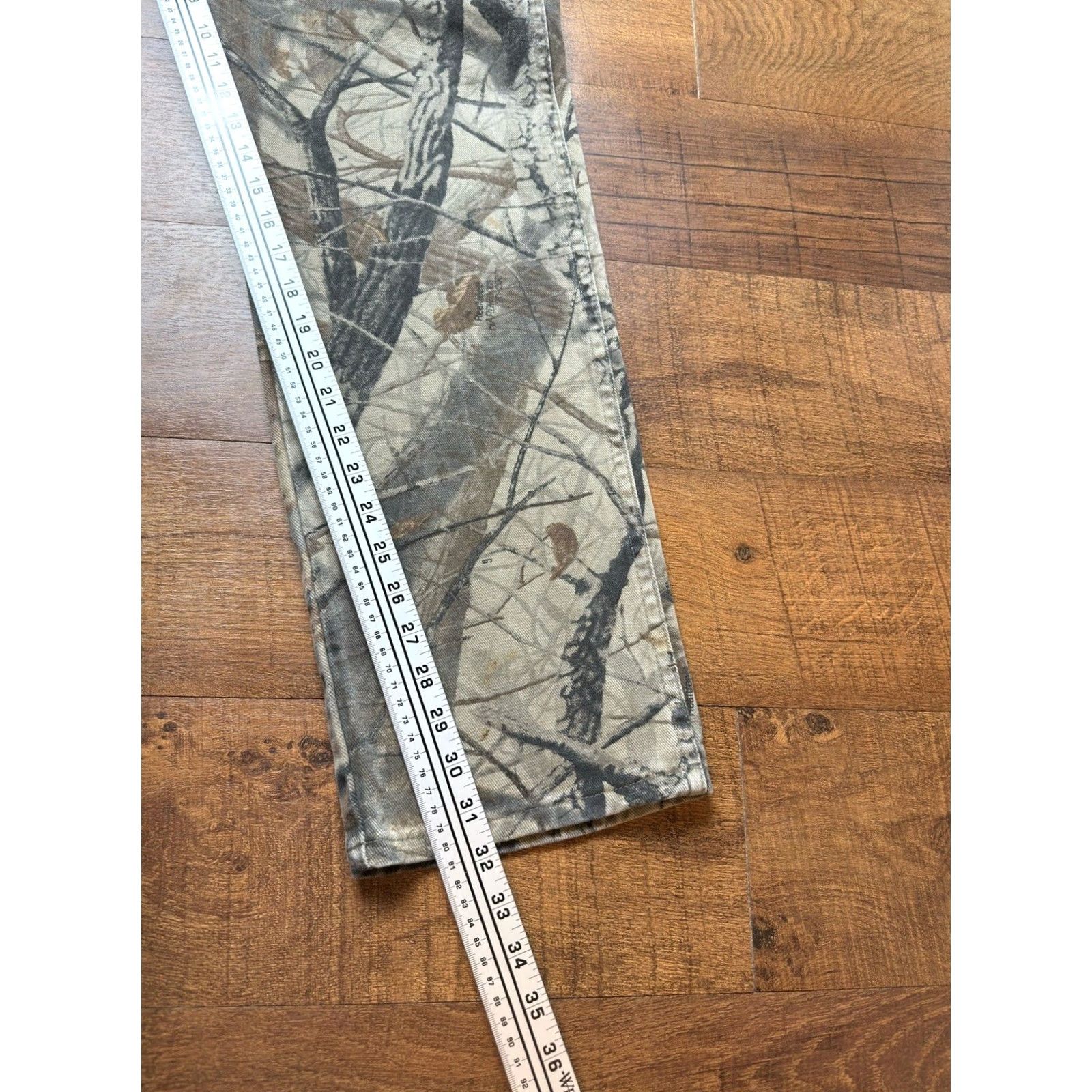 Wrangler VINTAGE Wrangler Pants Mens Real Tree Hardwoods USA Made Fit 31.5X32 Camouflage 90s USA Mens Regular Straight Jeans/Camo/Pants Size US 32 / EU 48 - 7 Thumbnail