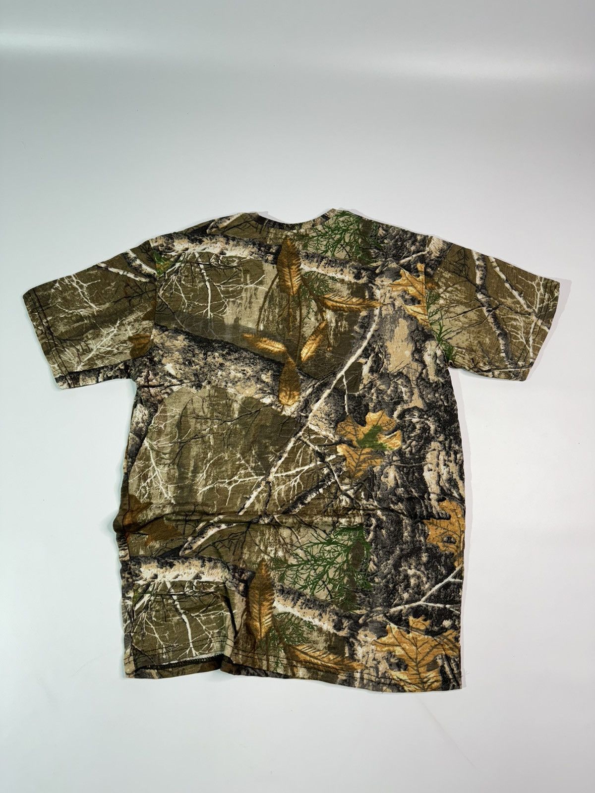 Japanese Brand × Realtree Vintage Realtree tee mossy oaks y2k camo swag drip skater Size US XL / EU 56 / 4 - 6 Thumbnail