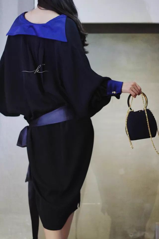 Versace Gianni Versace 80s Navy Tie Batwing Sleeve Shirt Dress Size S / US 4 / IT 40 - 2 Thumbnail