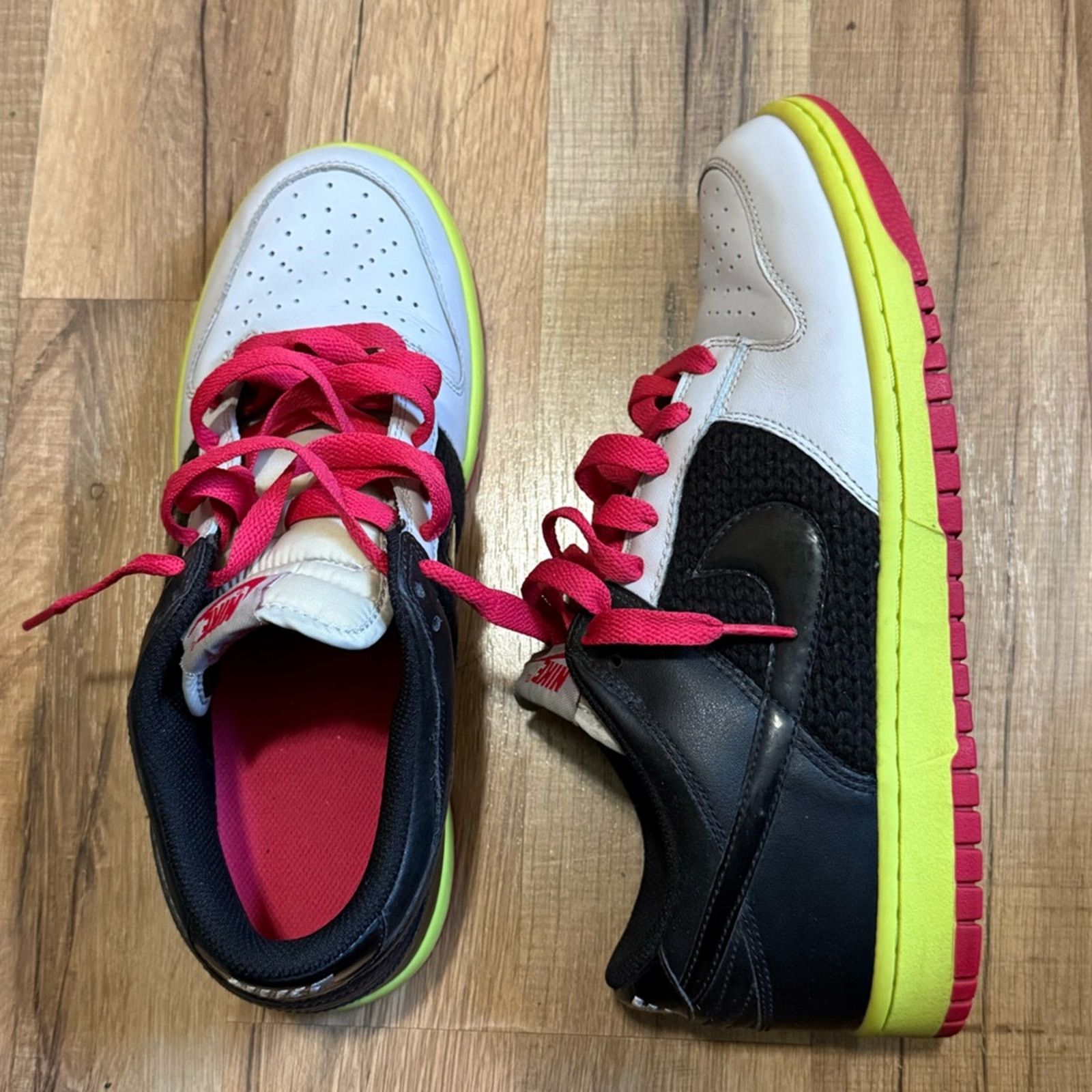 Nike 2008 Nike Dunk Low Neutral Grey Berry Volt Size US 9.5 / EU 42-43 - 3 Thumbnail