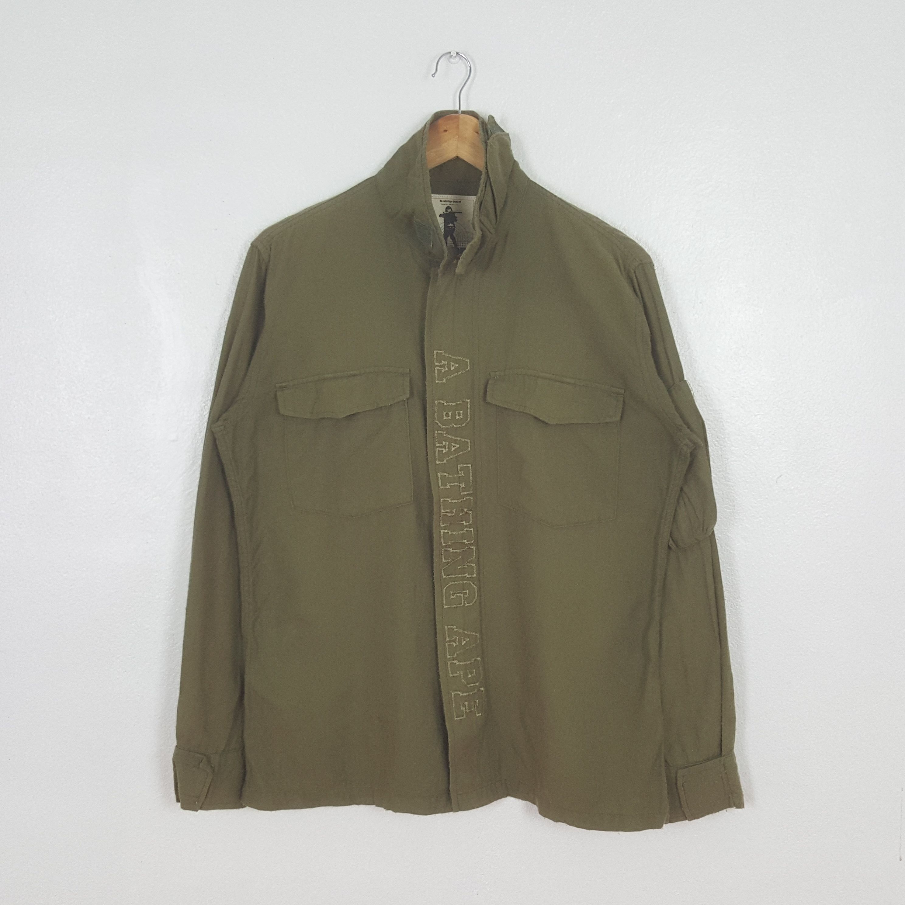 Bape Vintage A Bathing Ape Japanese Shirt button Up C319N38 Size US L / EU 52-54 / 3 - 1 Thumbnail