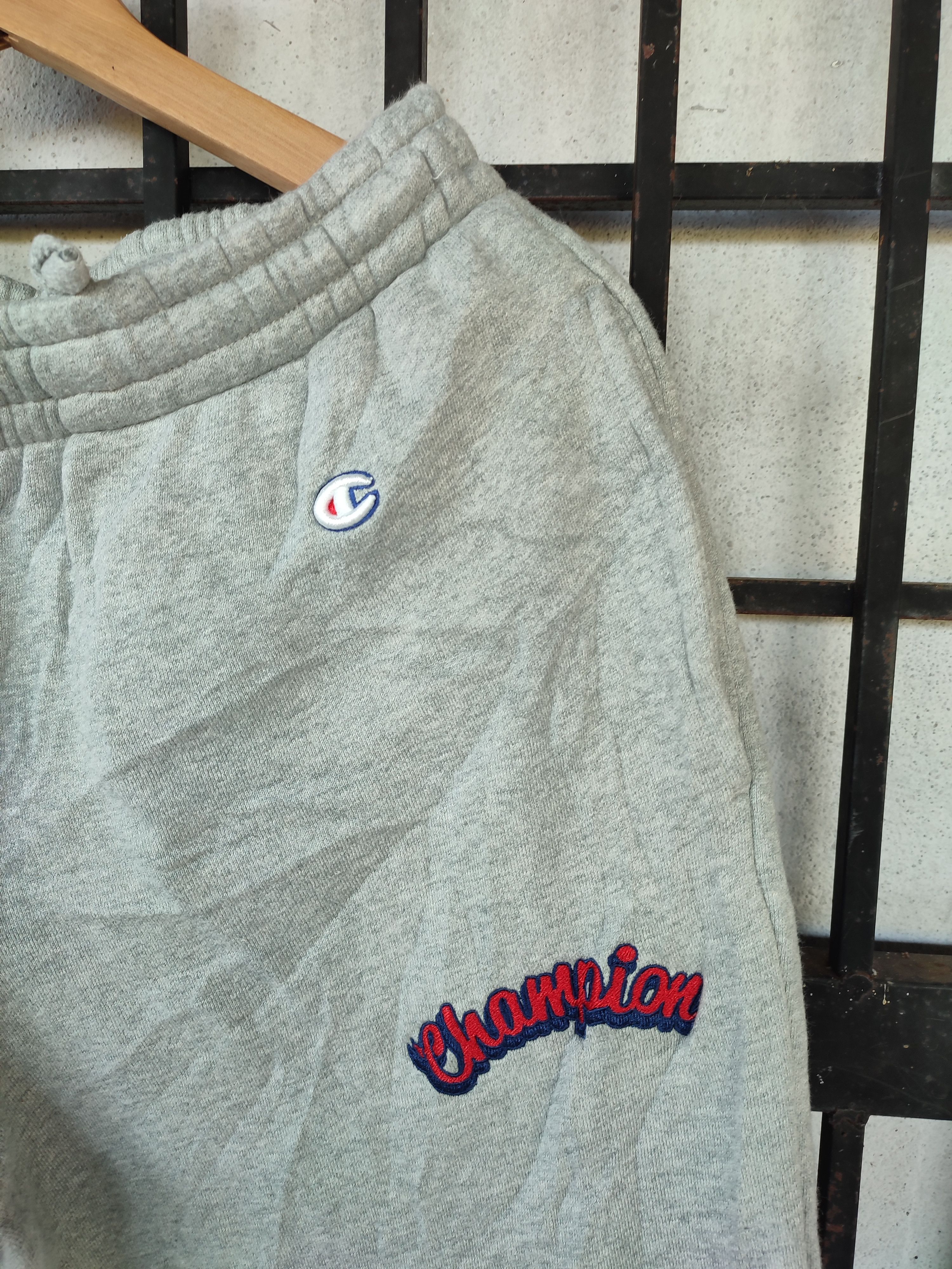 Champion VINTAGE CHAMPION SPELL OUT JOGGERS PANTS Size US 33 - 5 Thumbnail