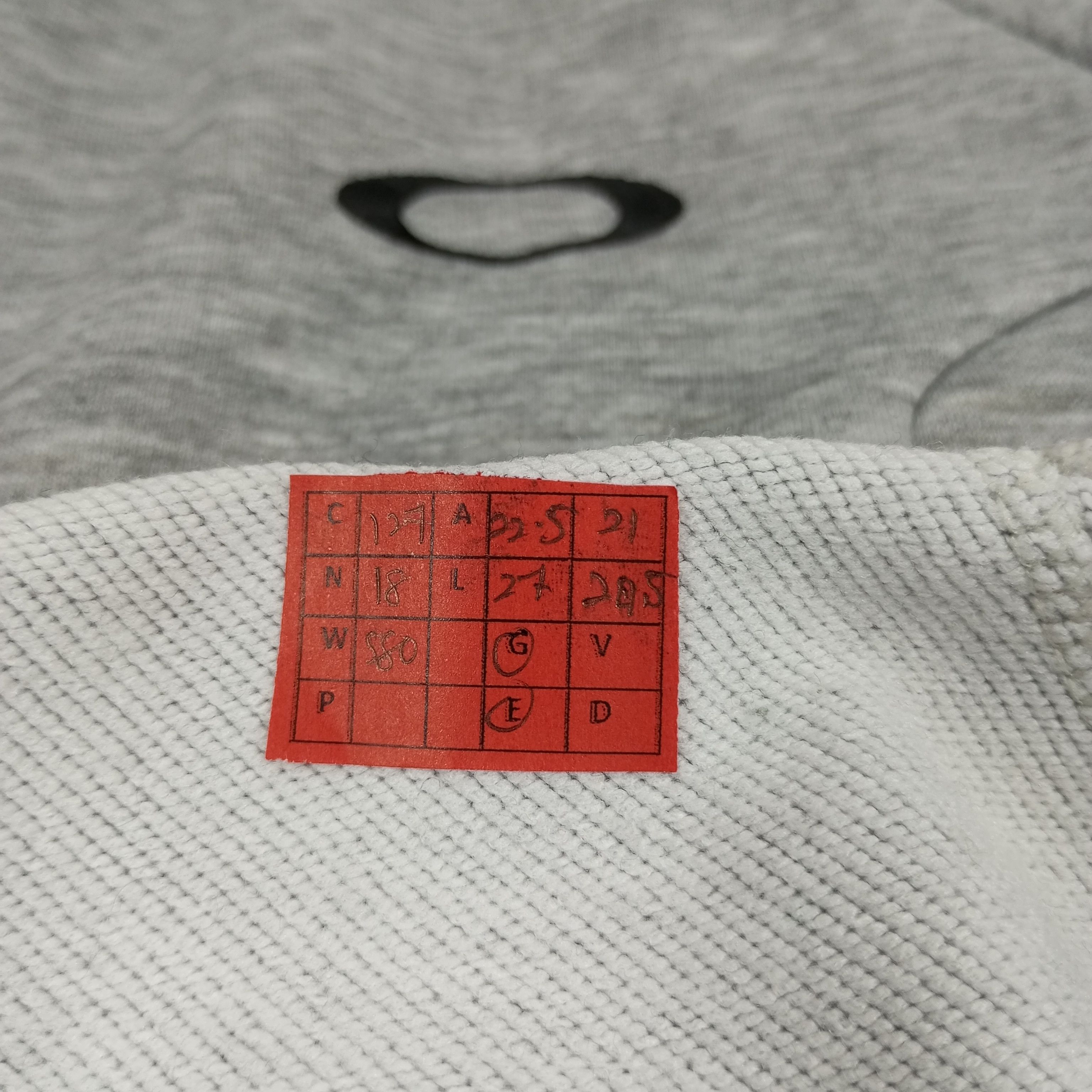 Oakley × Vintage Oakley Logo Spellout Design Zipper Hoodies Size US M / EU 48-50 / 2 - 11 Thumbnail