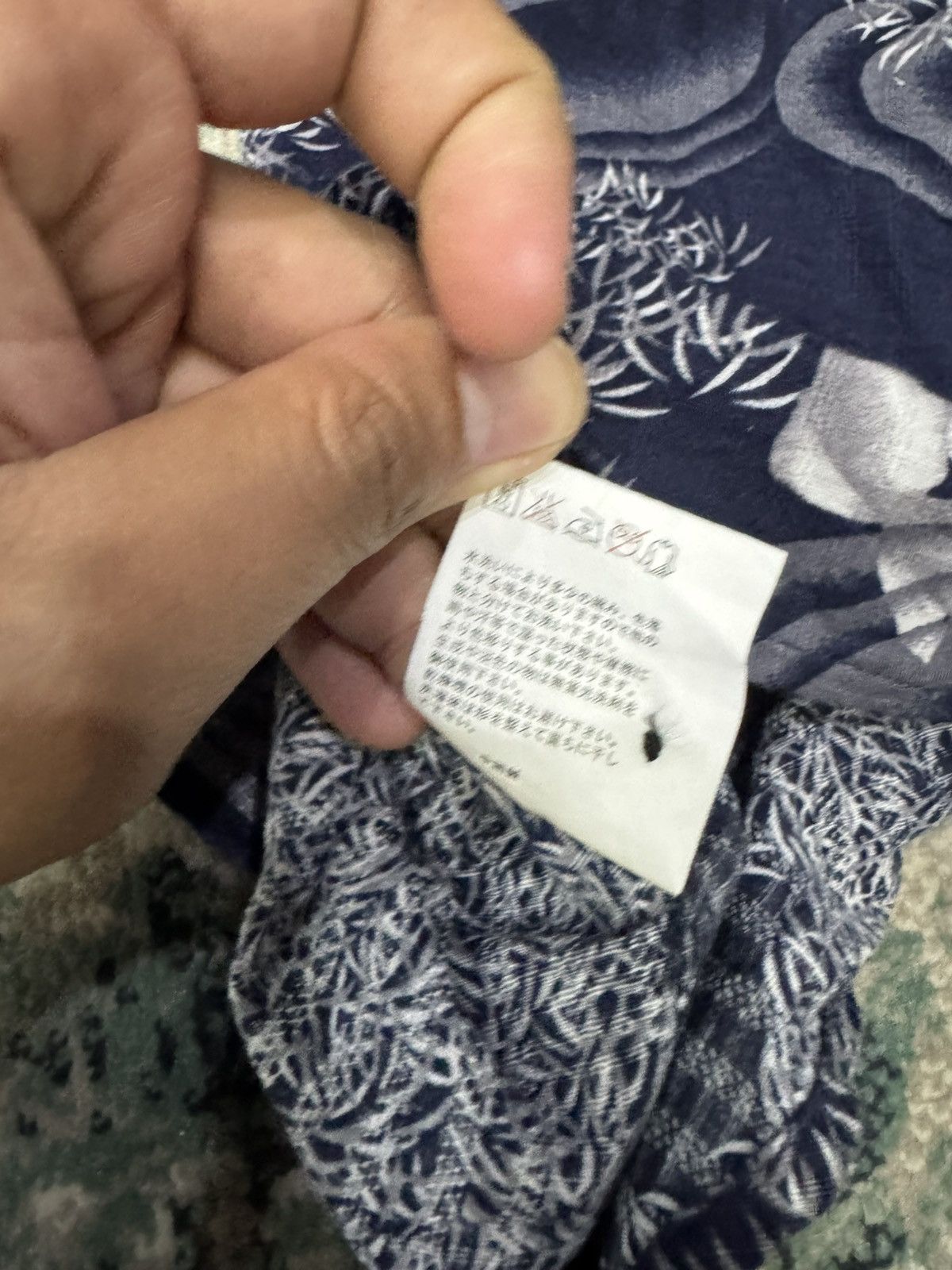 Vintage VINTAGE FULLPRINT GOLDFISH HAWAII SHIRT Size US L / EU 52-54 / 3 - 5 Thumbnail