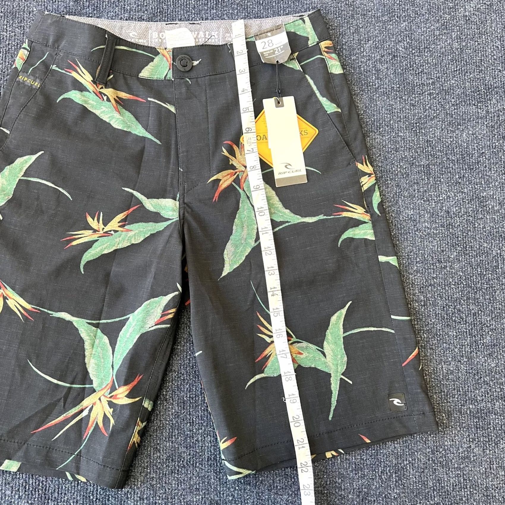 Rip Curl Rip Curl Boardwalks Shorts Mens 28 Black Floral Bird Paradise Surfer Walkshort Size US 28 / EU 44 - 7 Thumbnail