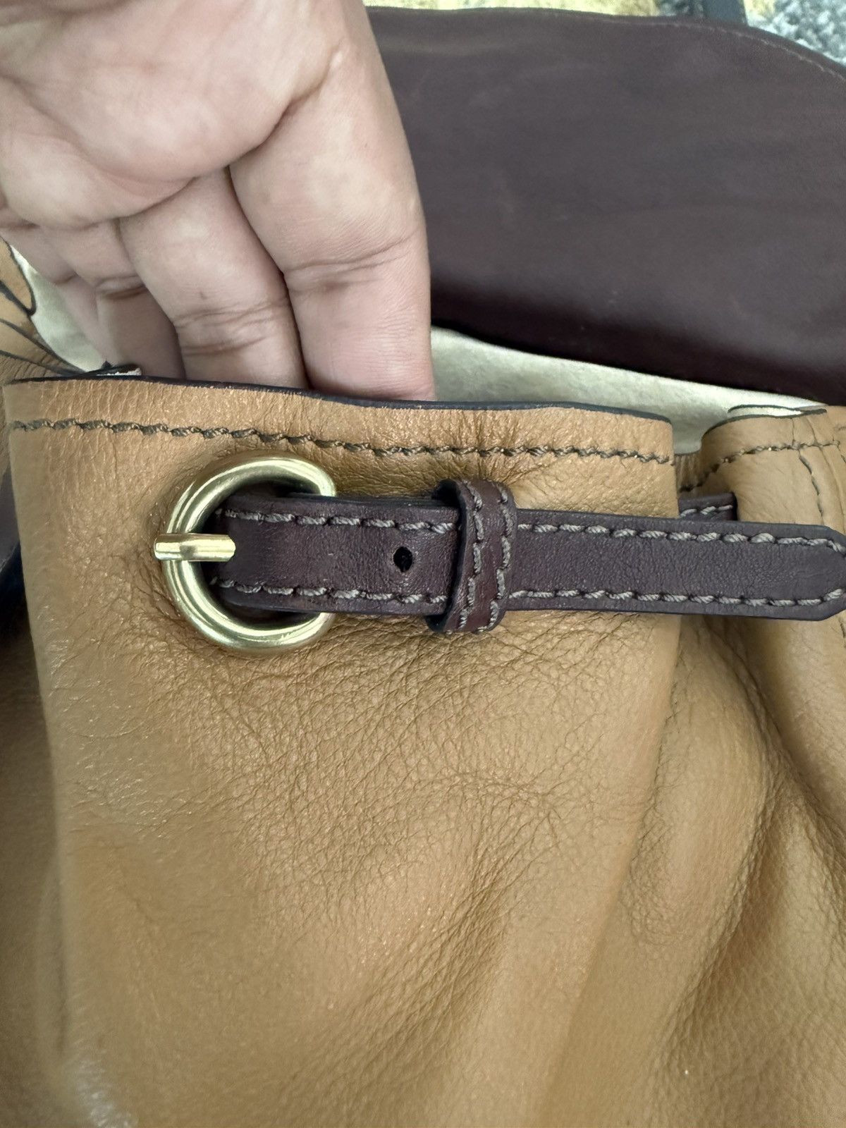 Miu Miu Miu Miu Leather Drawstring Flap Hobo Bag Size ONE SIZE - 6 Thumbnail