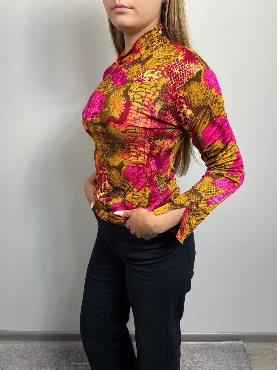 Versace Jeans Couture Vintage Versace Snake Skin Printed Long Neck Top Y2K Size L / US 10 / IT 46 - 3 Thumbnail