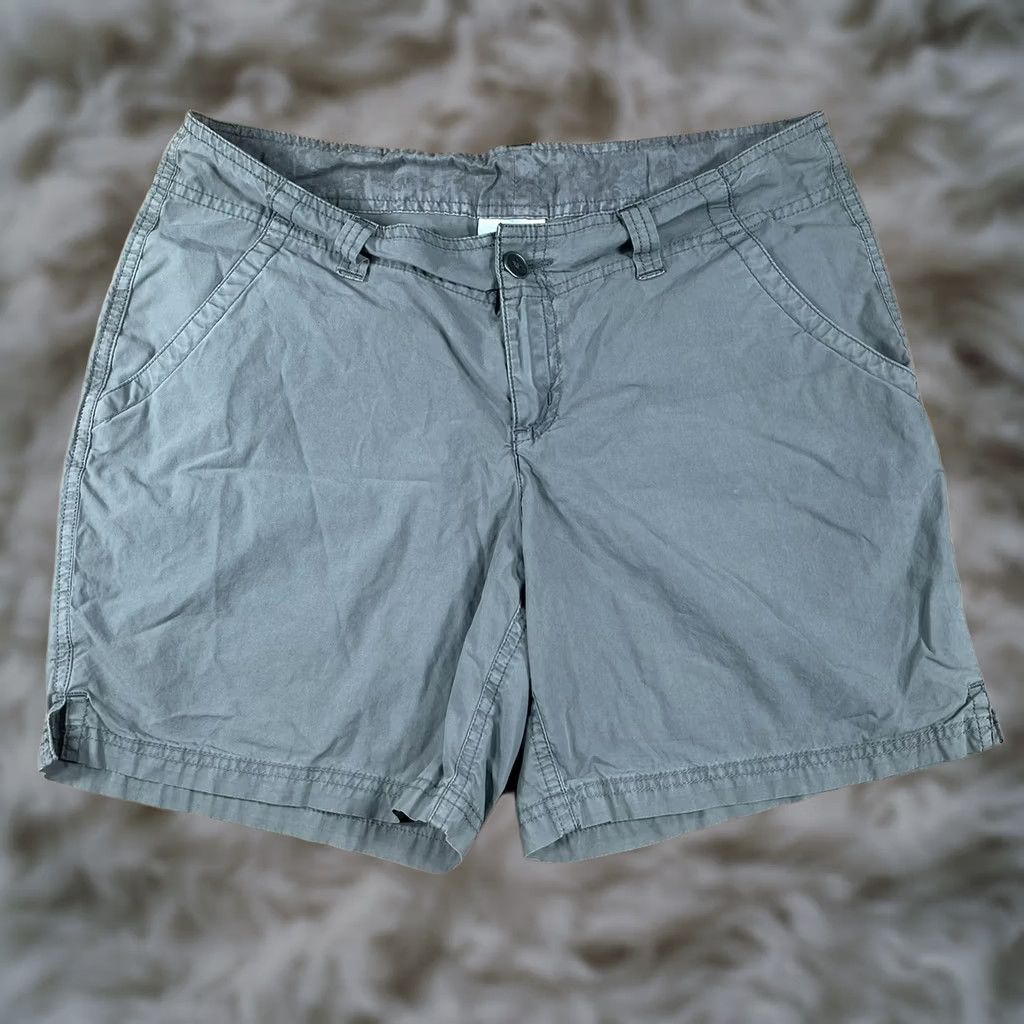 Vintage Columbia Sportswear Company Womens Shorts 6 Green Khaki Flat Front Chino Slacks Size 28" / US 6 / IT 42 - 1 Thumbnail