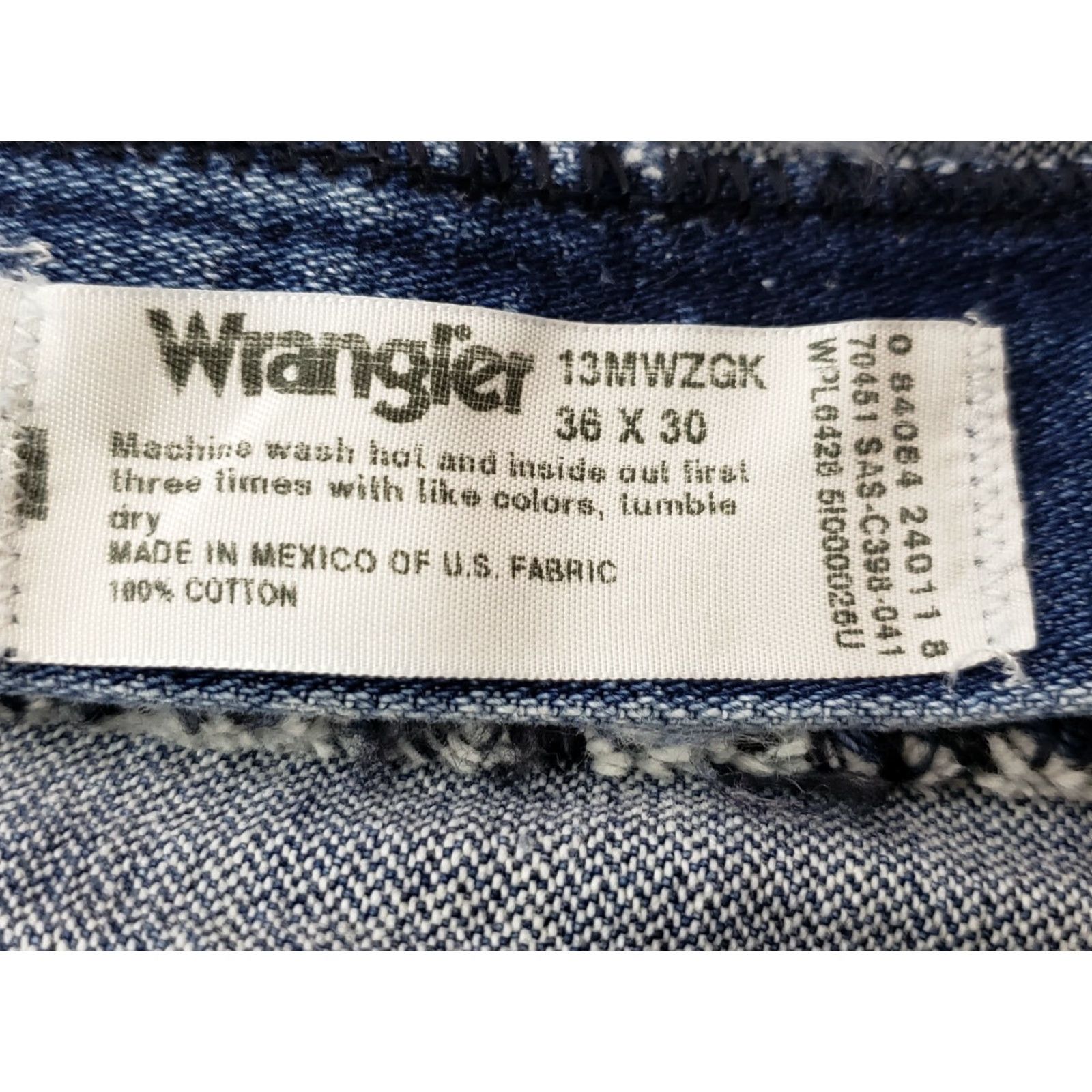 Wrangler Wrangler Jeans Mens 36x30 Denim Cotton 13MWZ Blue Medium Wash Casual/Work Pockets Size US 36 / EU 52 - 4 Thumbnail