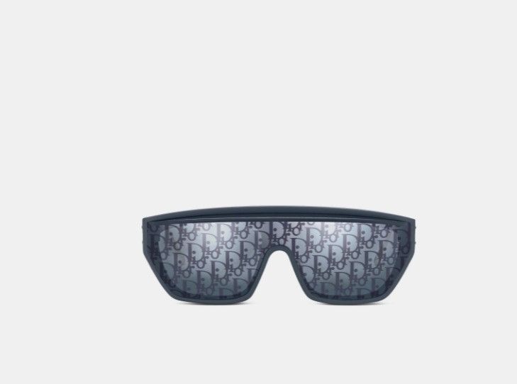 Dior o1w1db10425 CLUBM7 Size: OS / Mask Sunglasses in Blue Size ONE SIZE - 1 Thumbnail