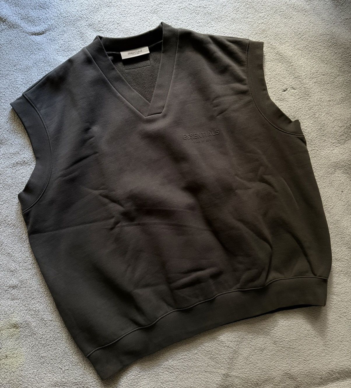 Essentials FEAR OF GOD ESSENTIALS GRAY V-NECK VEST Size US XXL / EU 58 / 5 - 1 Thumbnail