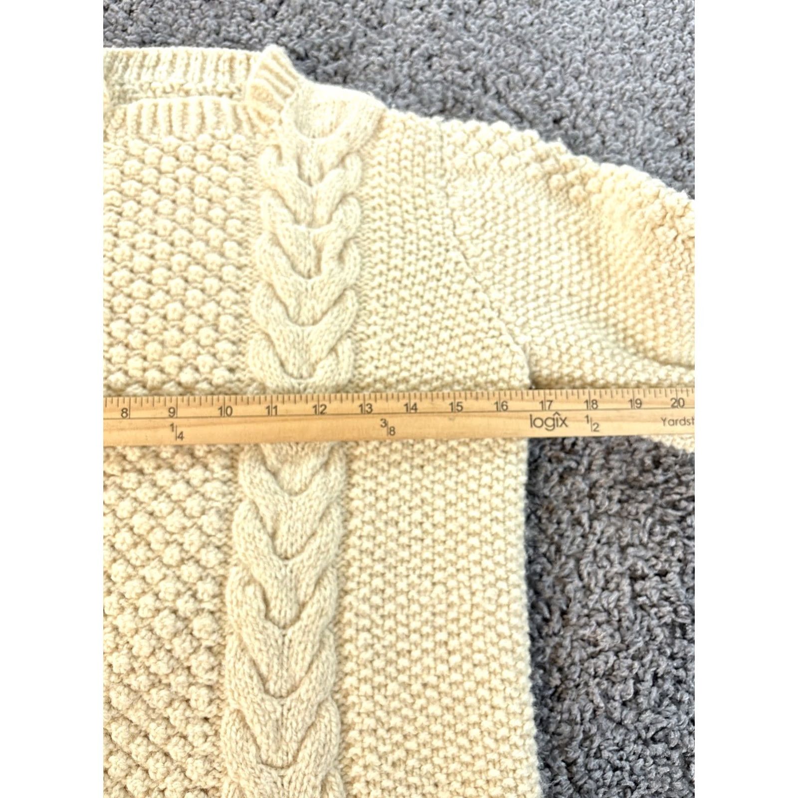 Vintage VINTAGE Handmade Wool Sweater Womens S Ivory Mock Neck Long Sleeve Fisherman Grandma 90s Classic Pullover Size S Girls/Womens Size S / US 4 / IT 40 - 3 Thumbnail