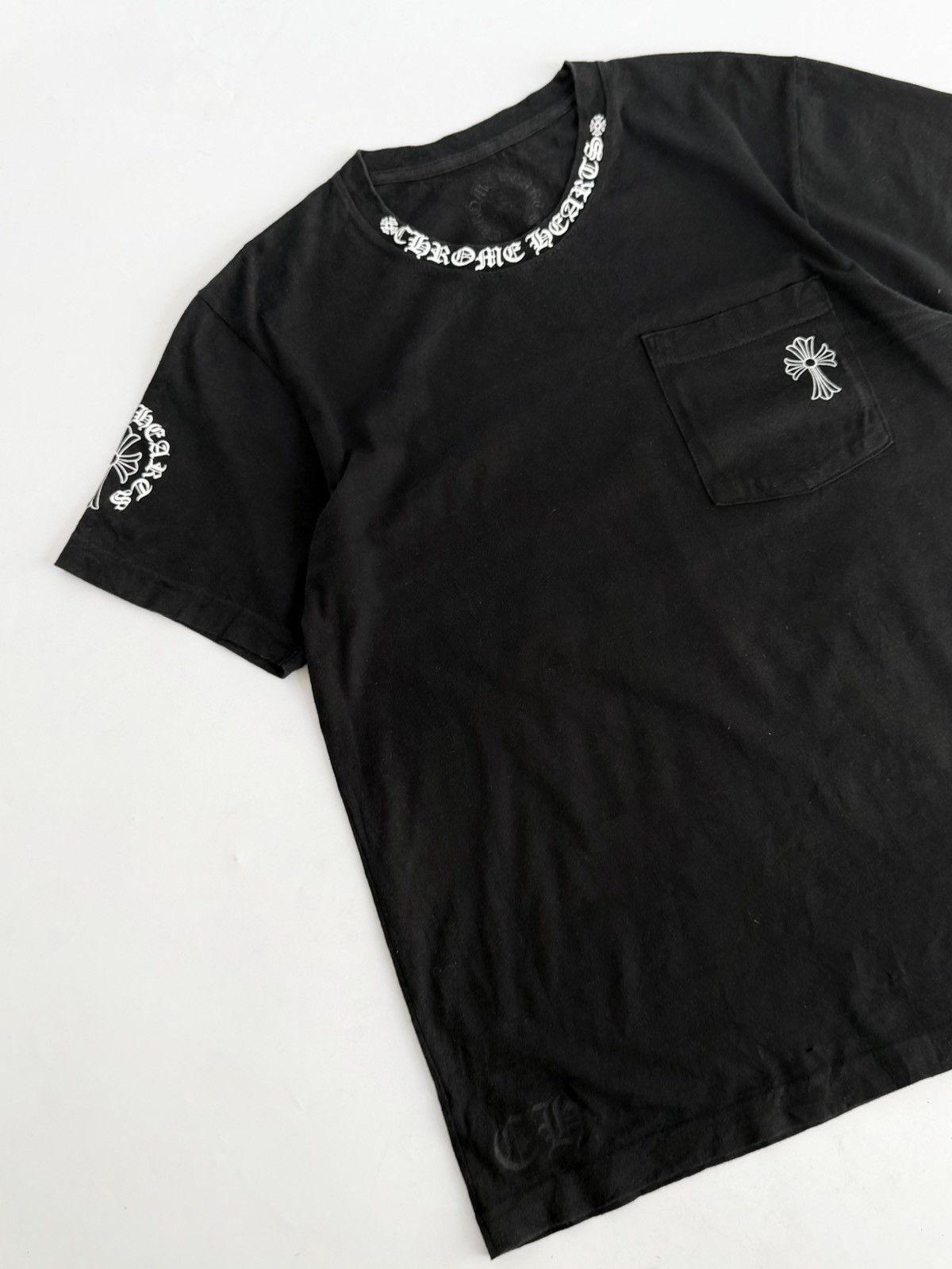 Chrome Hearts Chrome Hearts Neck Logo Pocket Tee Size US S / EU 44-46 / 1 - 5 Thumbnail