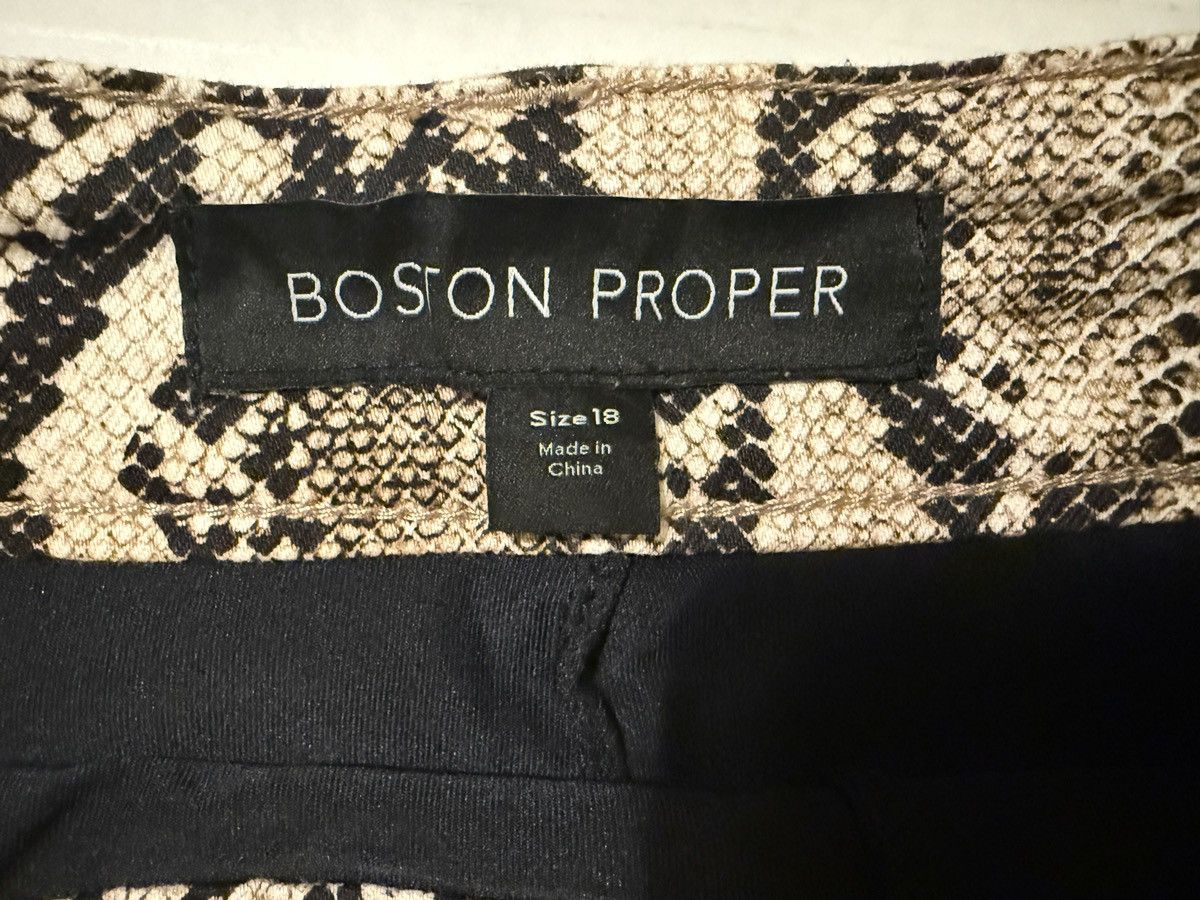 Boston Proper Boston Proper Women’s Plus Desert Python Print Denim Skort Size 40" / US 18 - 2 Thumbnail