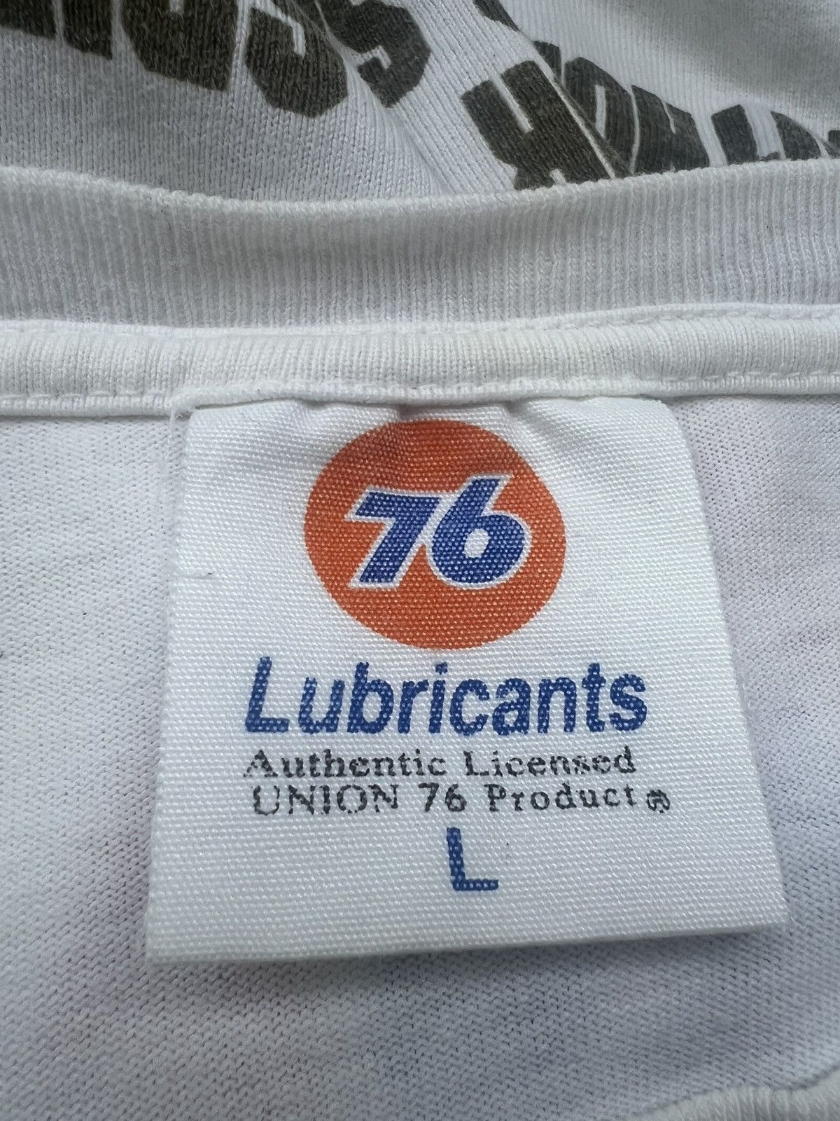 Vintage 76 lubricants racing motor oil 76 logo t shirt Size US L / EU 52-54 / 3 - 5 Thumbnail