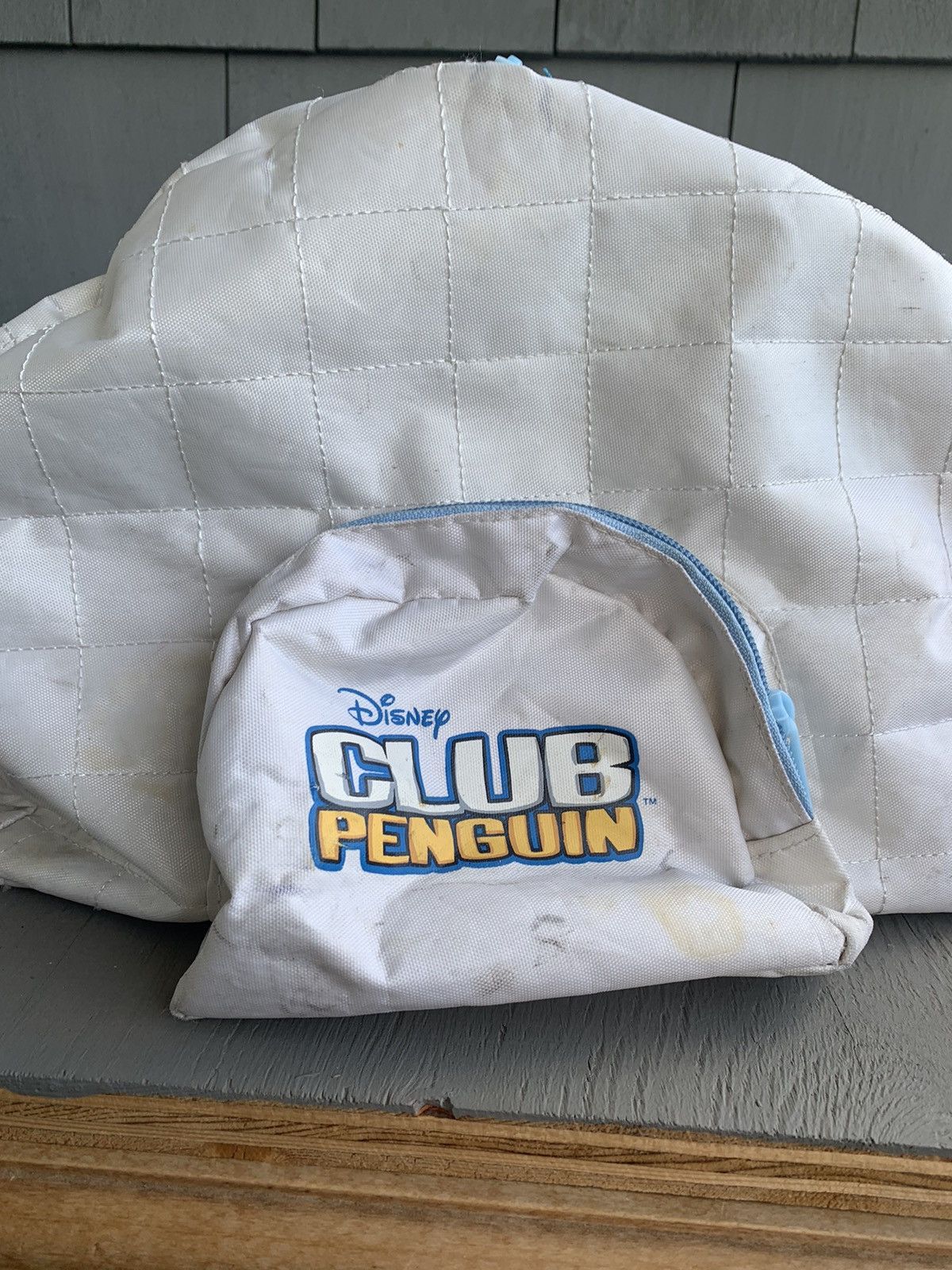 Disney × Vintage 2000s Club Penguin Duffle Bag Y2K Vintage Club Penguin Igloo Size ONE SIZE - 10 Thumbnail