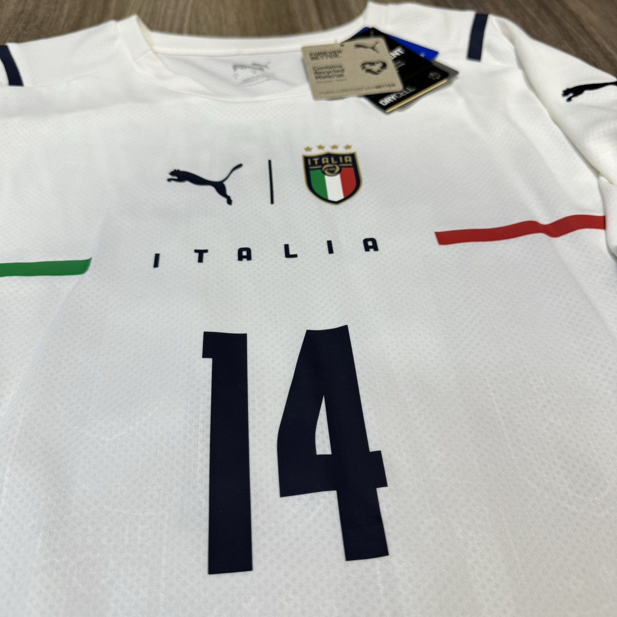 Puma Italy 20/21 Euro2020 away shirt #14 Chiesa (Bnwt) Size US L / EU 52-54 / 3 - 3 Thumbnail