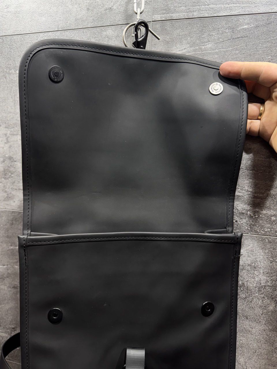 Rains Rains Backpack Black Unisex Size ONE SIZE - 15 Thumbnail
