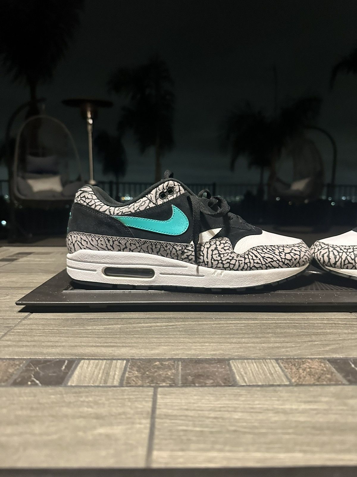 Nike × atmos Size 11 - Nike Atmos x Air Max 1 Retro 2017 Elephant Size US 11 / EU 44 - 2 Thumbnail