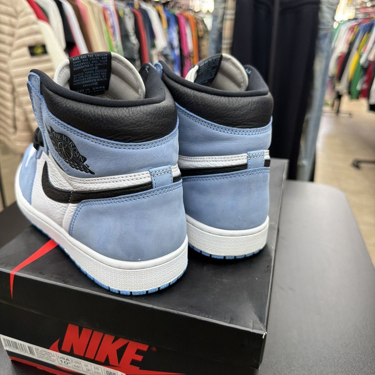 Jordan Brand Air Jordan 1 Retro High OG University Blue size 10.5 mens Size US 10.5 / EU 43-44 - 15 Thumbnail