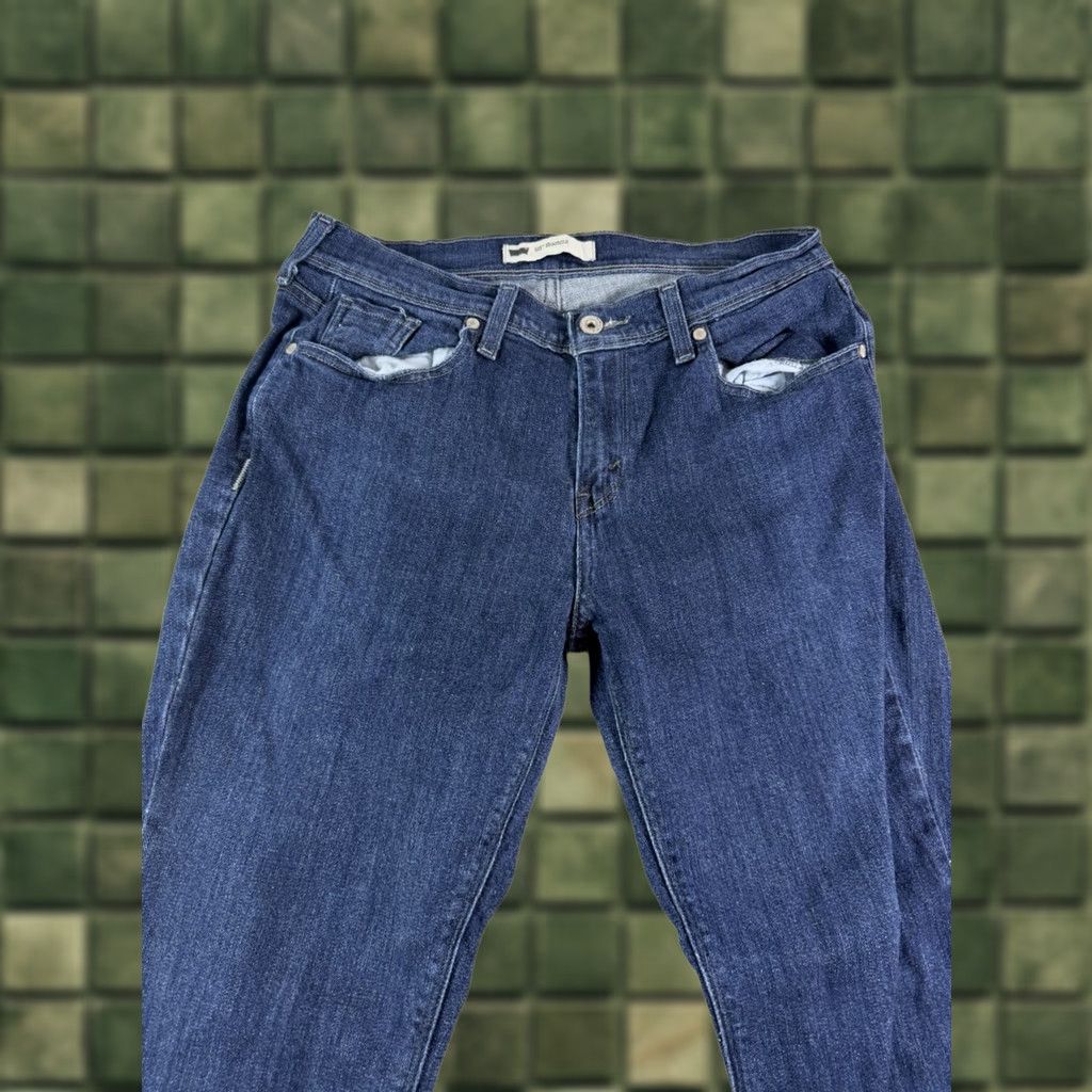 Levi's VINTAGE Levi’s 515 Jeans Bootcut Women Size 8 Regular Distressed Dark Blue Pockets 29x32 Mens/ Womens Size 30" / US 8 / IT 44 - 1 Thumbnail