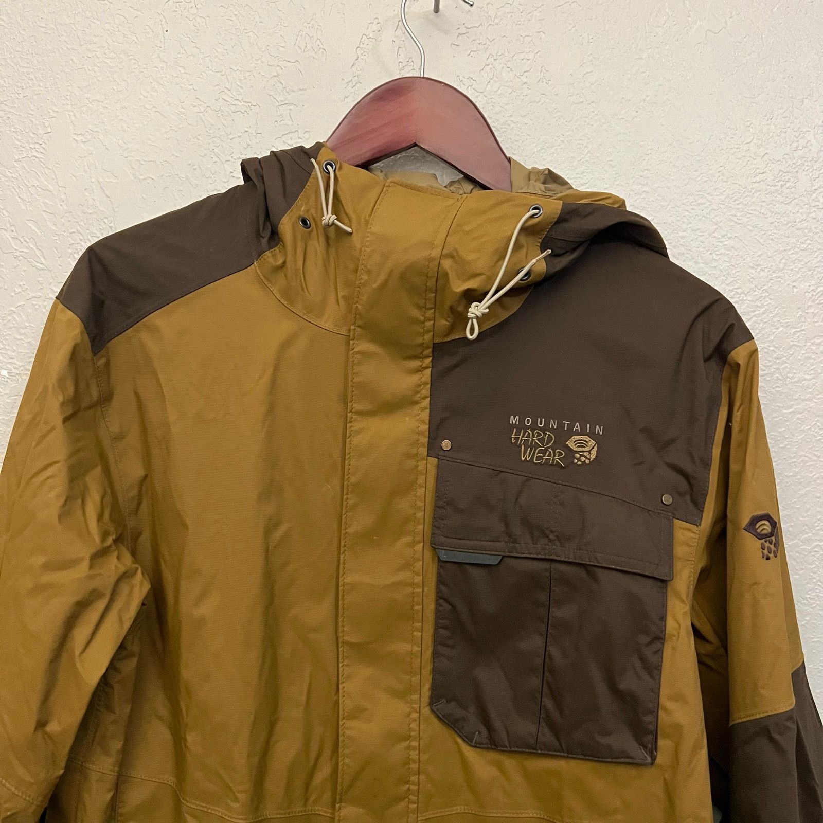 Mountain Hardwear Mountain Hardwear Dry Q Jacket Mens Sz M Brown Hooded ski Size US M / EU 48-50 / 2 - 2 Thumbnail