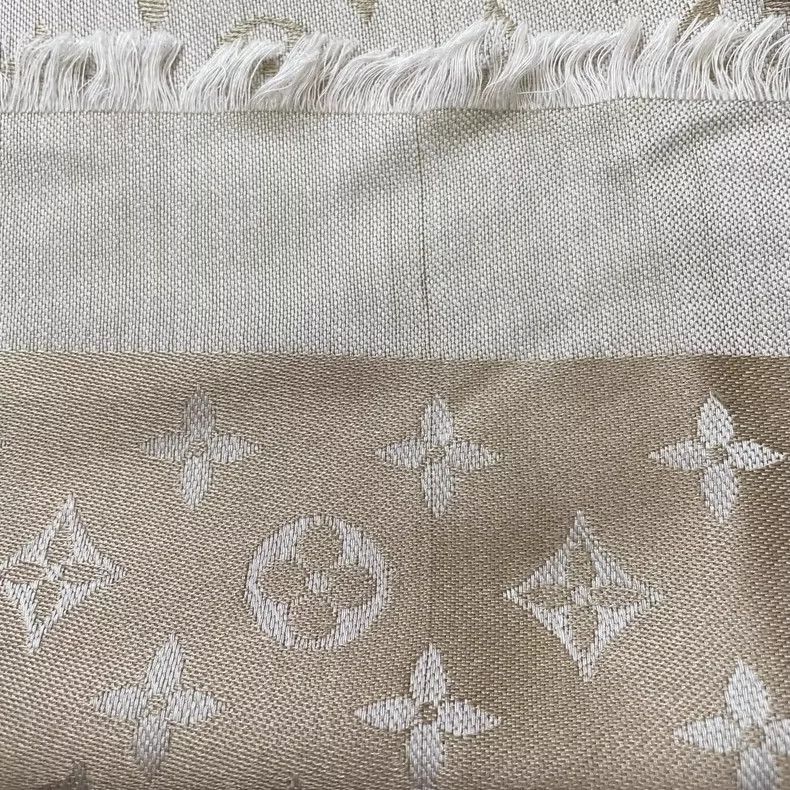 Louis Vuitton Louis Vuitton Full logo khaki scarf Size ONE SIZE - 5 Thumbnail