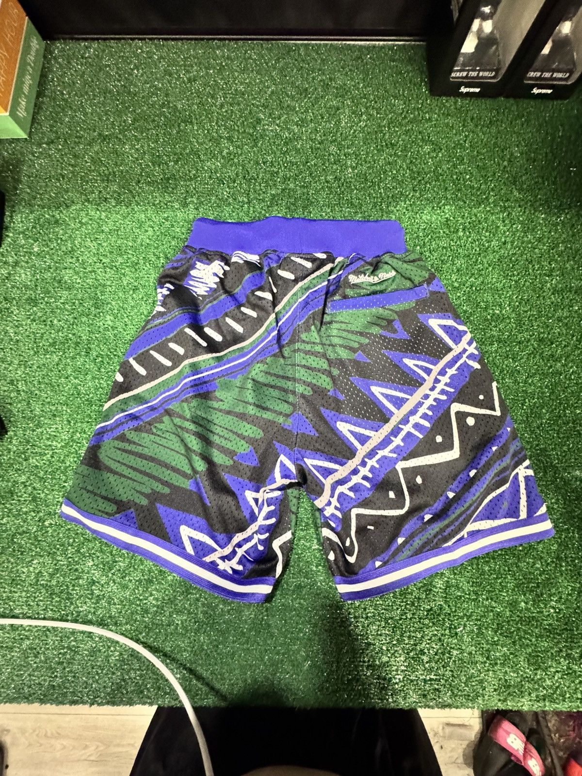 Mitchell & Ness Mitchell N Ness game day pattern short Bucks Size US 27 - 2 Thumbnail