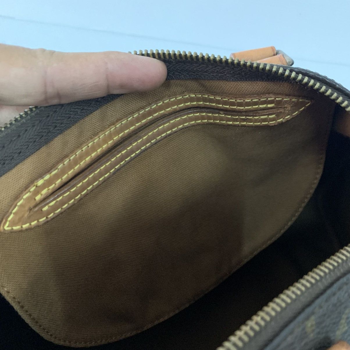 Louis Vuitton Louis Vuitton Monogram Speedy 30 Bag Size ONE SIZE - 11 Thumbnail